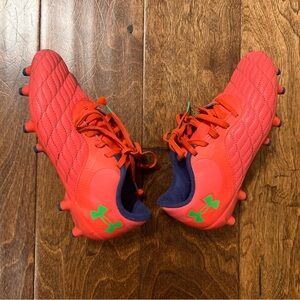 Under Armour Soccer cleats , Magnetico Select 3.0 FG. Youth size : 2.5